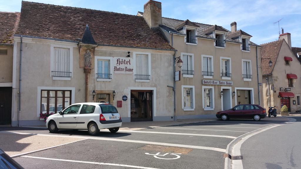 Hotel A Notre Dame La Châtre Buitenkant foto